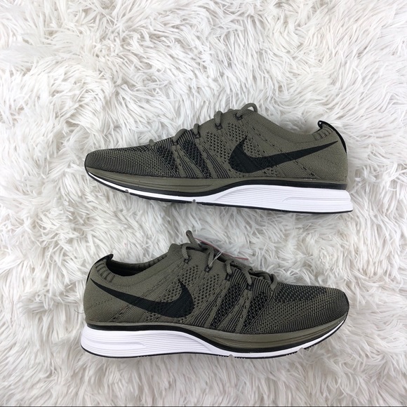 flyknit trainer medium olive